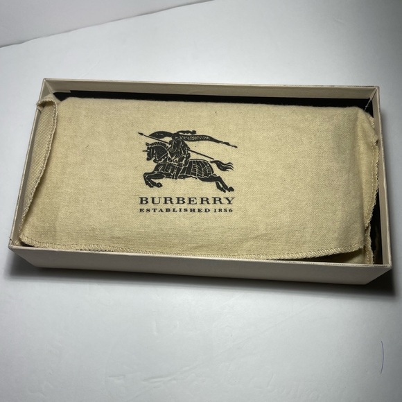 Pre owned condition Oll my íten are auténtic please see the pinctures - Picture 8 of 11